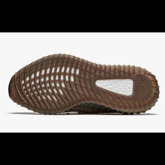 Adidas Yeezy Boost men’s shoes. Never worn. Comes with box extra pair of laces. - Picture 4 of 12